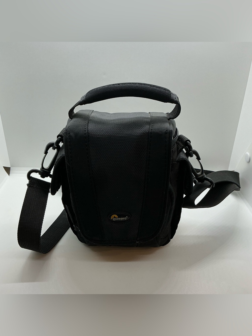 Vintage Lowepro Padded Digital Camera Bag Shoulder Strap Carry Handle Pockets